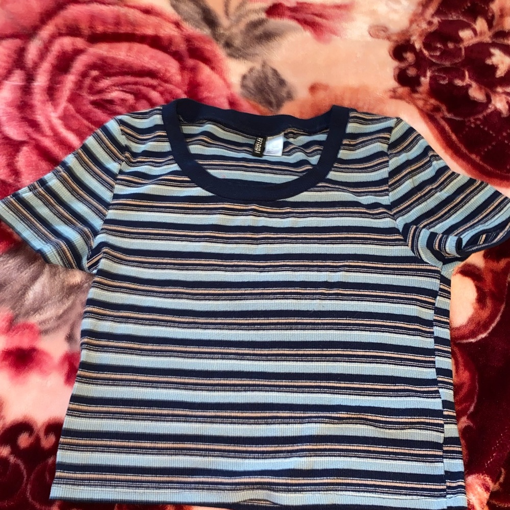 large crop top from Q